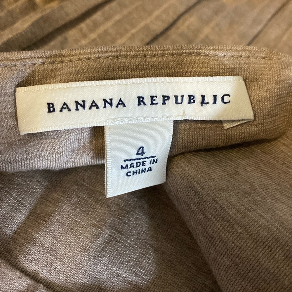 Banana Republic tan oatmeal half sleeve pleated knit midi dress - Picture 3 of 8